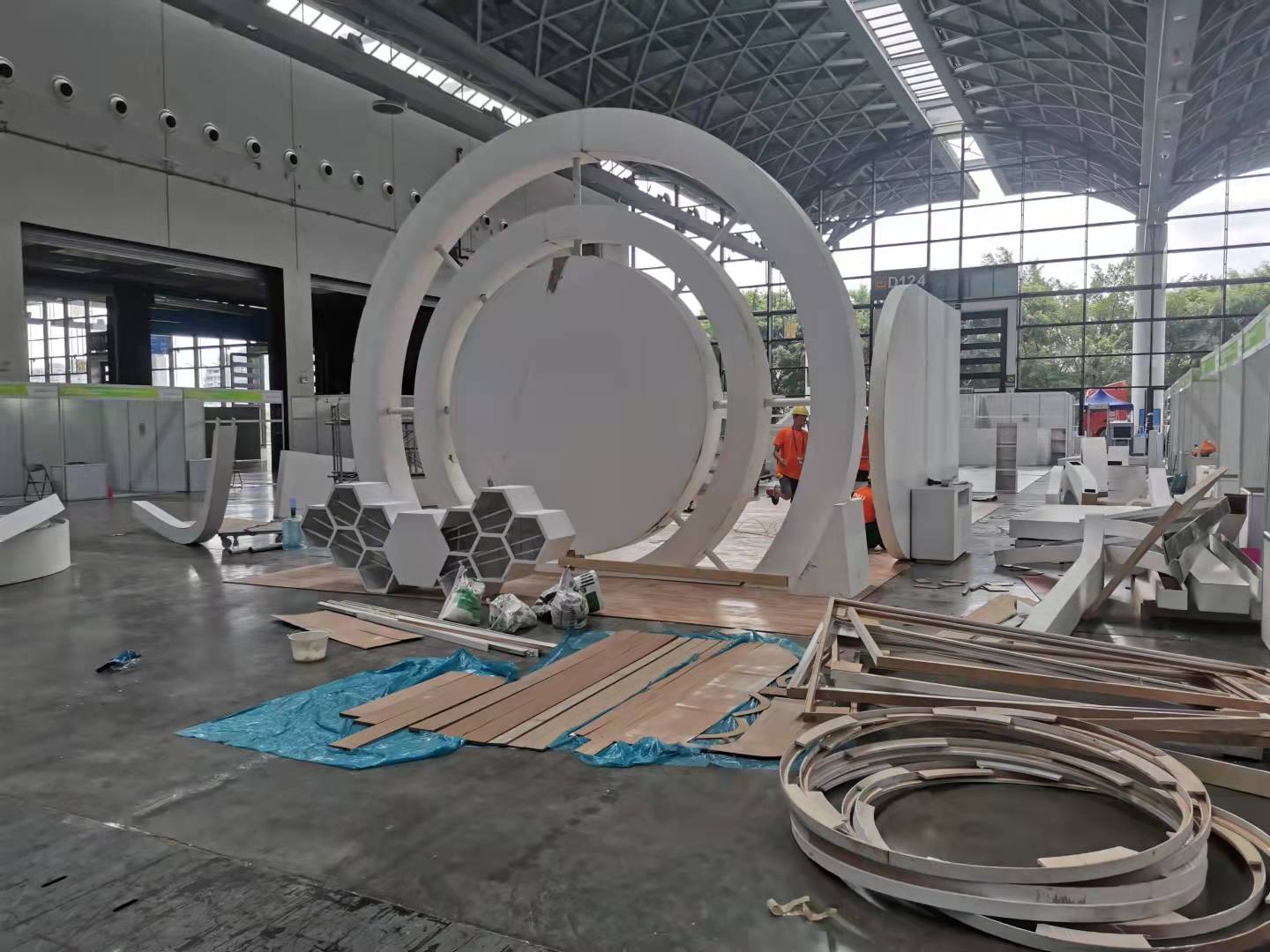 展会展台搭建第一天主要是做什么？
